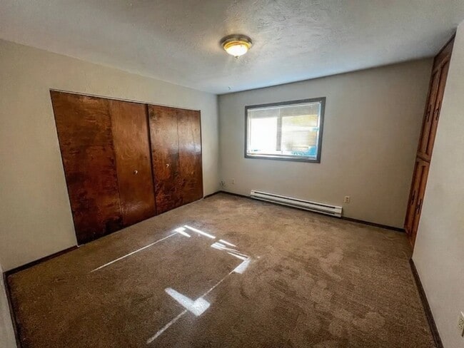 Photo - Beautiful 3 Bed /1.5 Bath Townhouse in Albany Unit chic349- OR