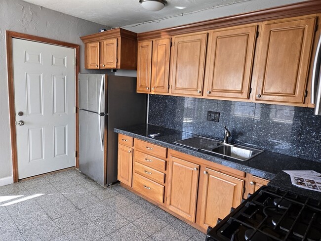 Photo - 2 Saxton St Apartment Unit 2