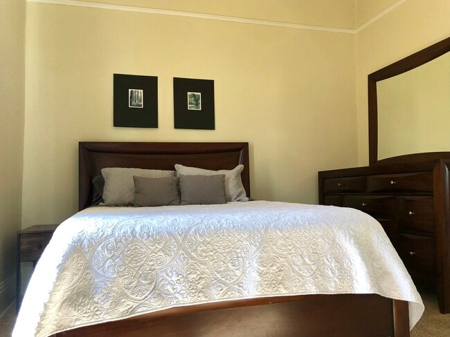 Photo - 124 S 5th St