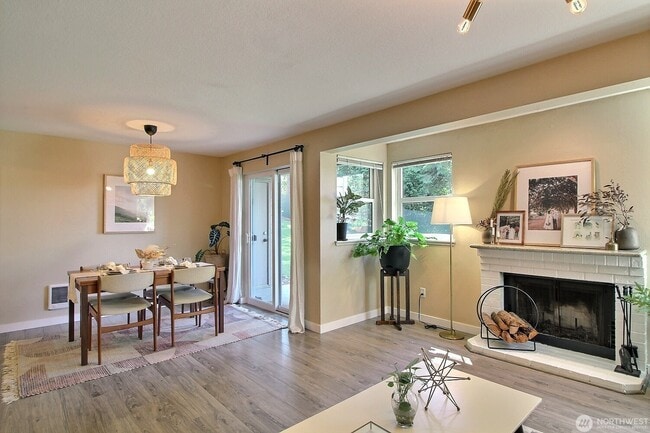 Photo - 3715 S 182nd St Unidad B-108