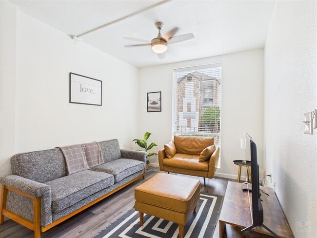 Photo - 911 W 22nd St Unidad 201