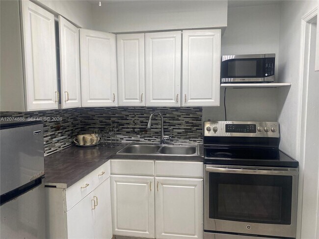 Photo - 1111 Vineyard St