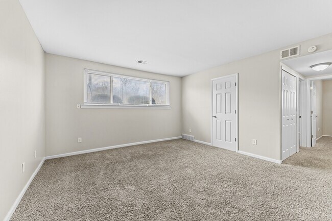 Photo - 23210 Huron River Dr