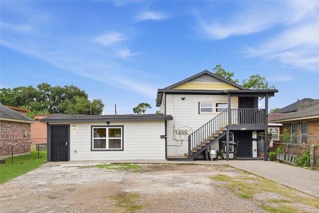 7010 Brownsville St Unit 1/2
