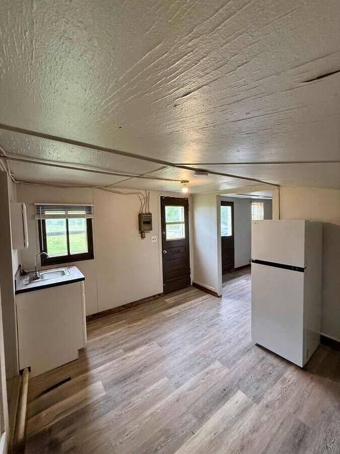 Photo - 844-MF2-E Unit C