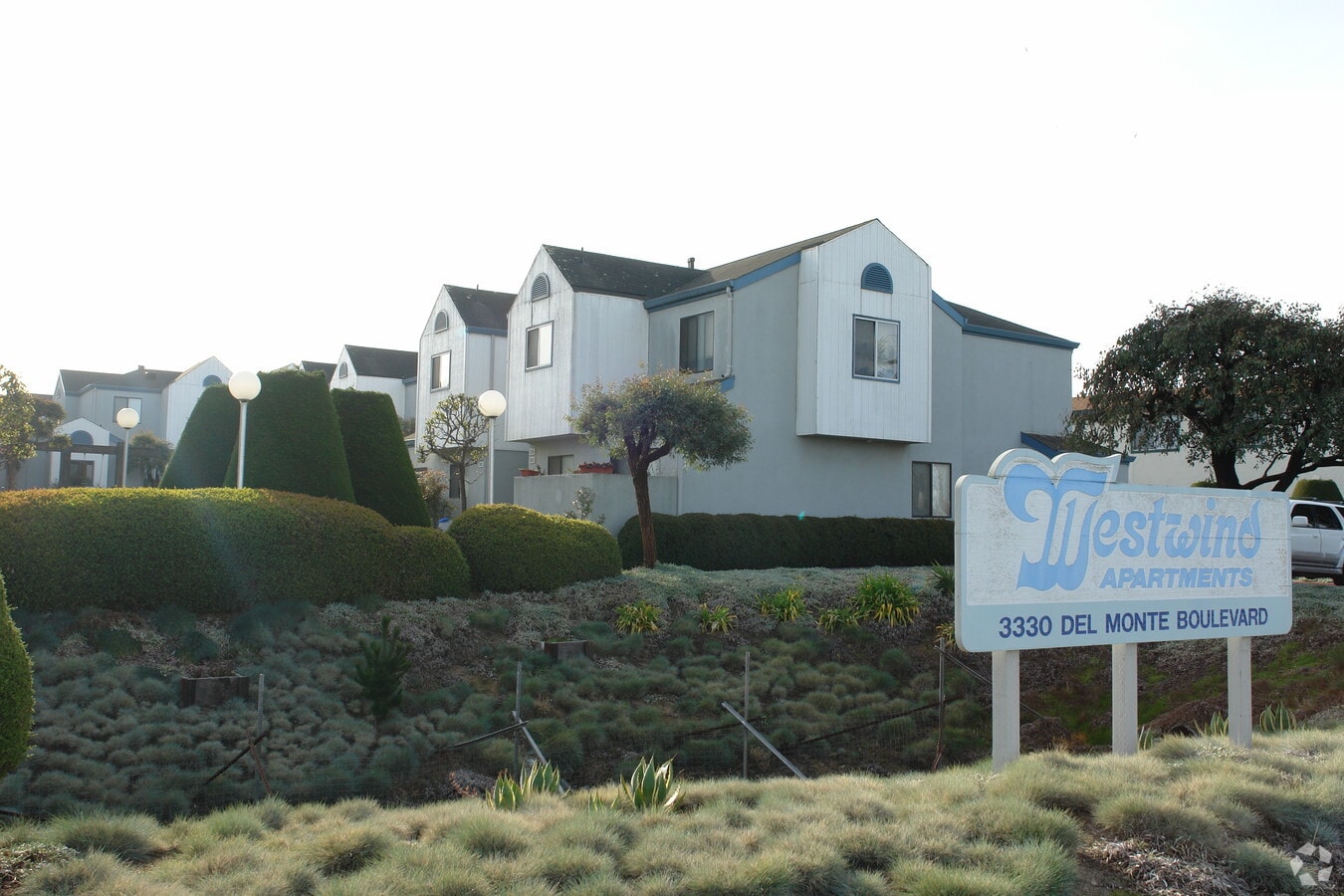 Westwind Apartments - Westwind Apartments