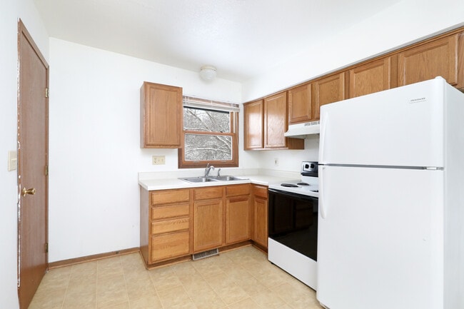 Photo - 2537 Lynner Dr