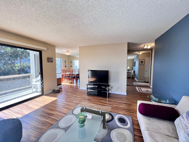 Photo - Large furnished one bedroom with spectacular water views Unit B371