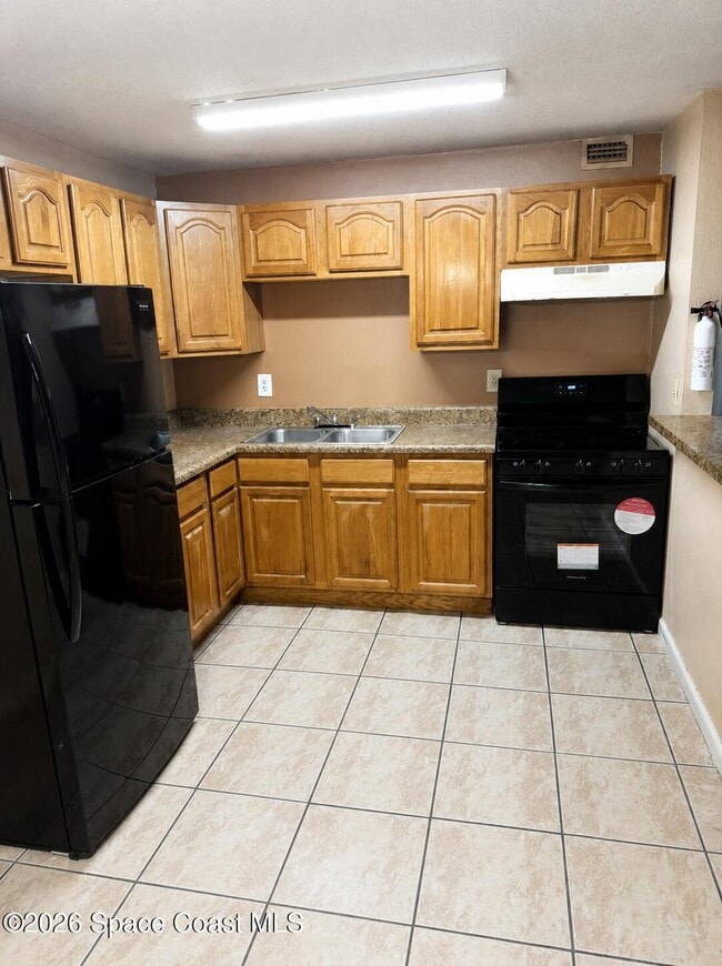 Building Photo - 800 N Fiske Blvd Unit 102