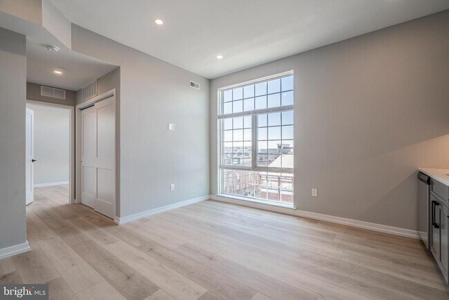 Photo - 2401 Washington Ave Unit 4F