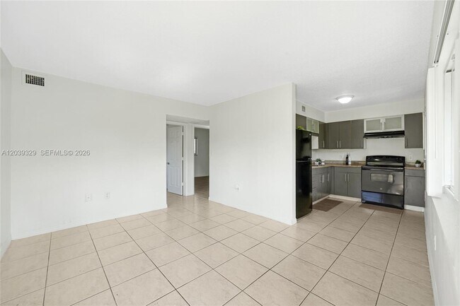 Photo - 480 NW 24th Ave Unidad 23
