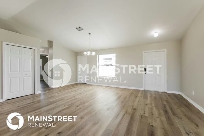 Photo - 2806 58th St W