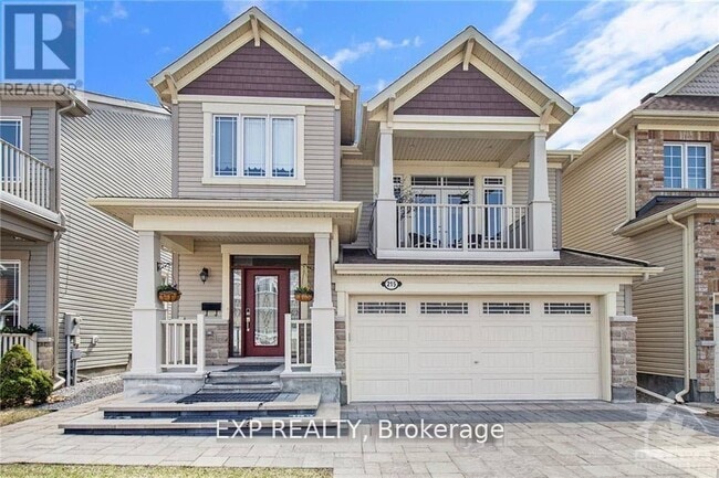 Photo - 215 Rivertree St