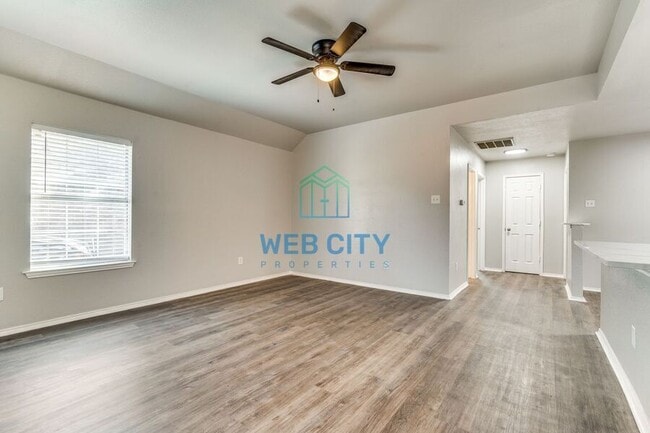 Photo - 2510 Lyola St