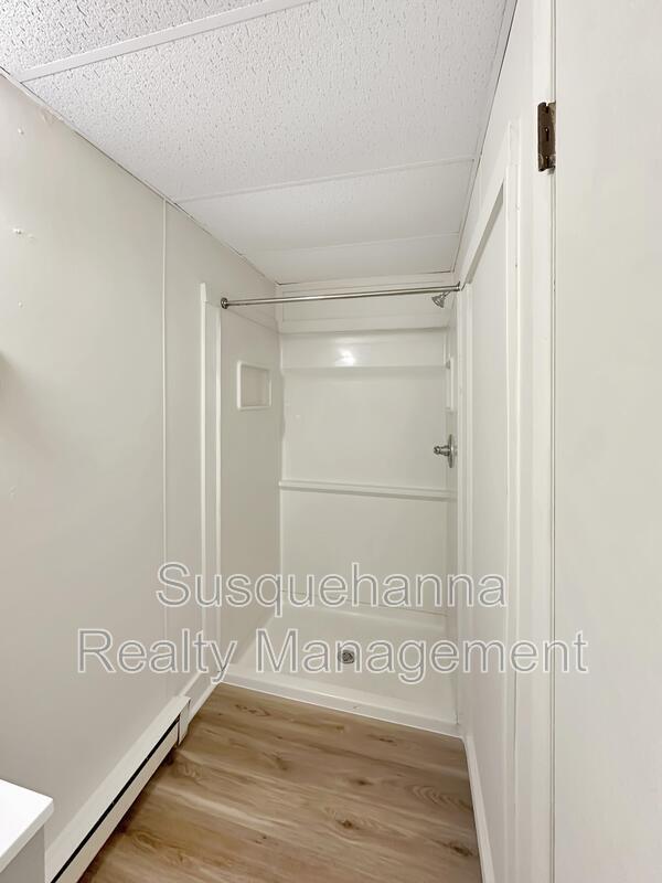 Photo - 173 E Derry Rd Unit 2nd Flr.