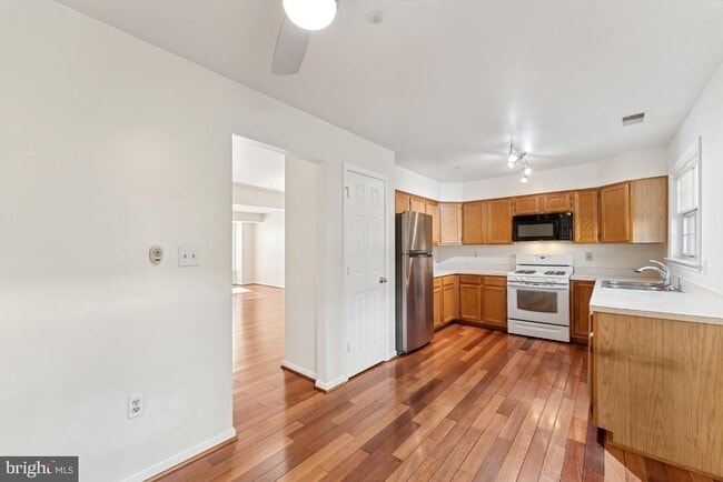 Photo - 127 College Station Dr