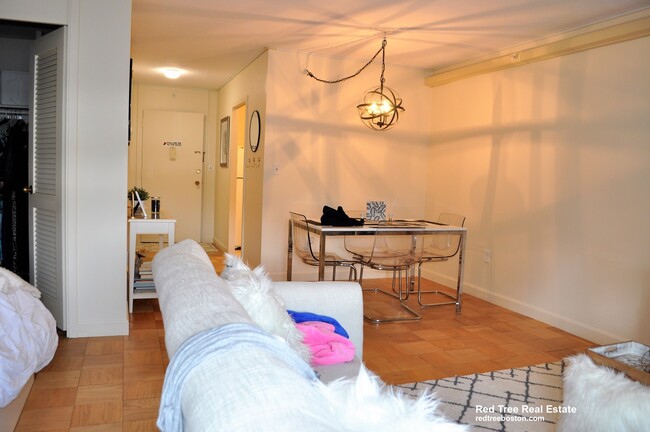 Photo - 101 Monmouth St Unidad 618