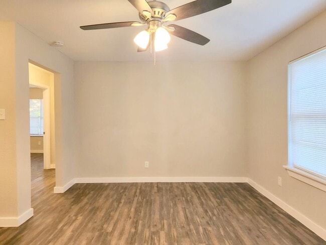 Photo - 1106 2nd Ave N