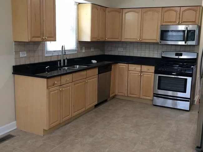 Photo - 18003 Greenview Terrace