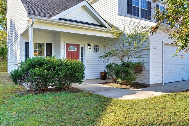 Photo - 4 Bedroom 2.5 Bath SF home - $500 off first month's rent!