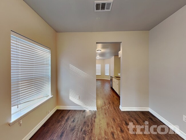 Photo - 2115 Mesa Wood Dr