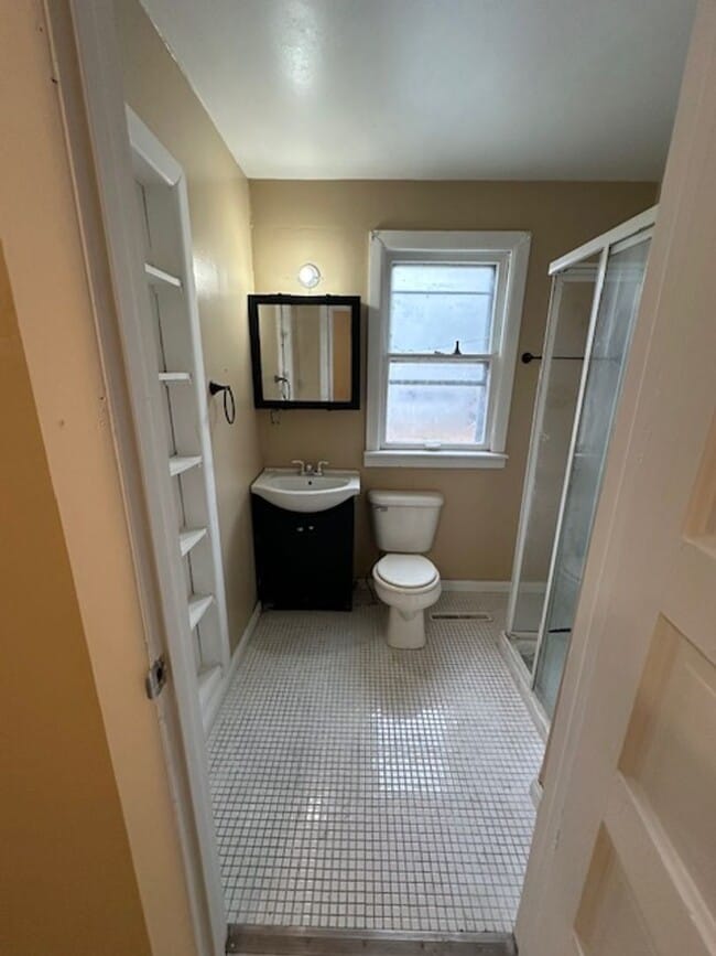 Photo - House for Rent with detached garage 3 BR/ 2 BA 61604