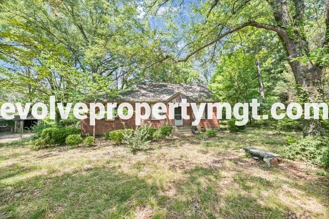 Building Photo - Hidden Collierville Gem on 1 ACRE! Rental