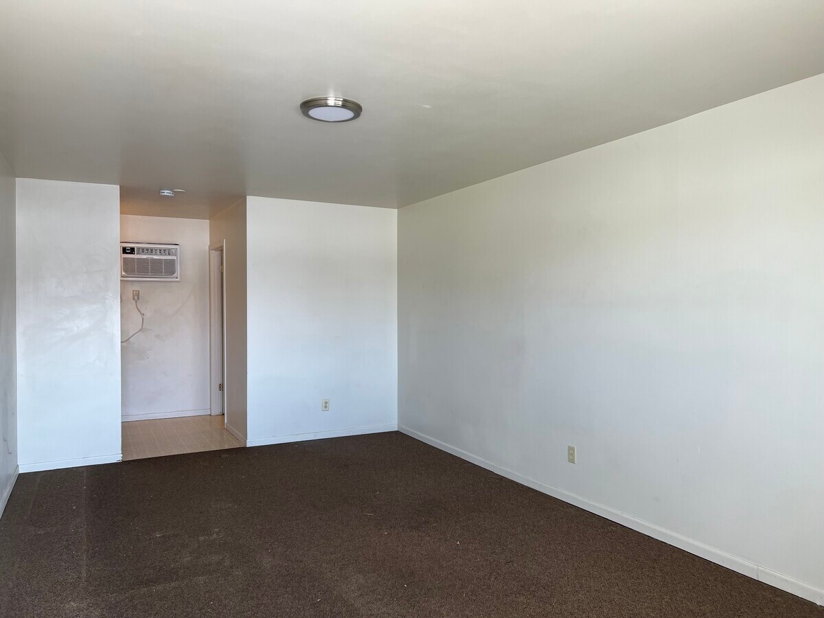 Stand Rock Studios Apartments Wisconsin Dells, WI