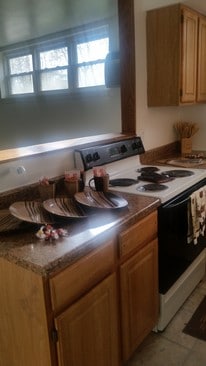 Cocinas renovadas - Swiss Village Apartments