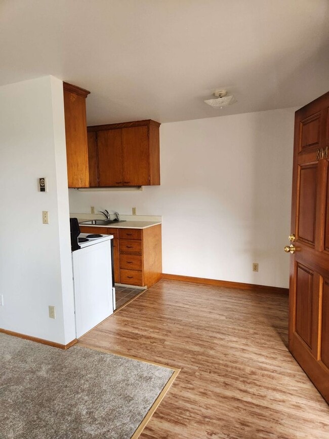 Photo - Valcrest Apartments