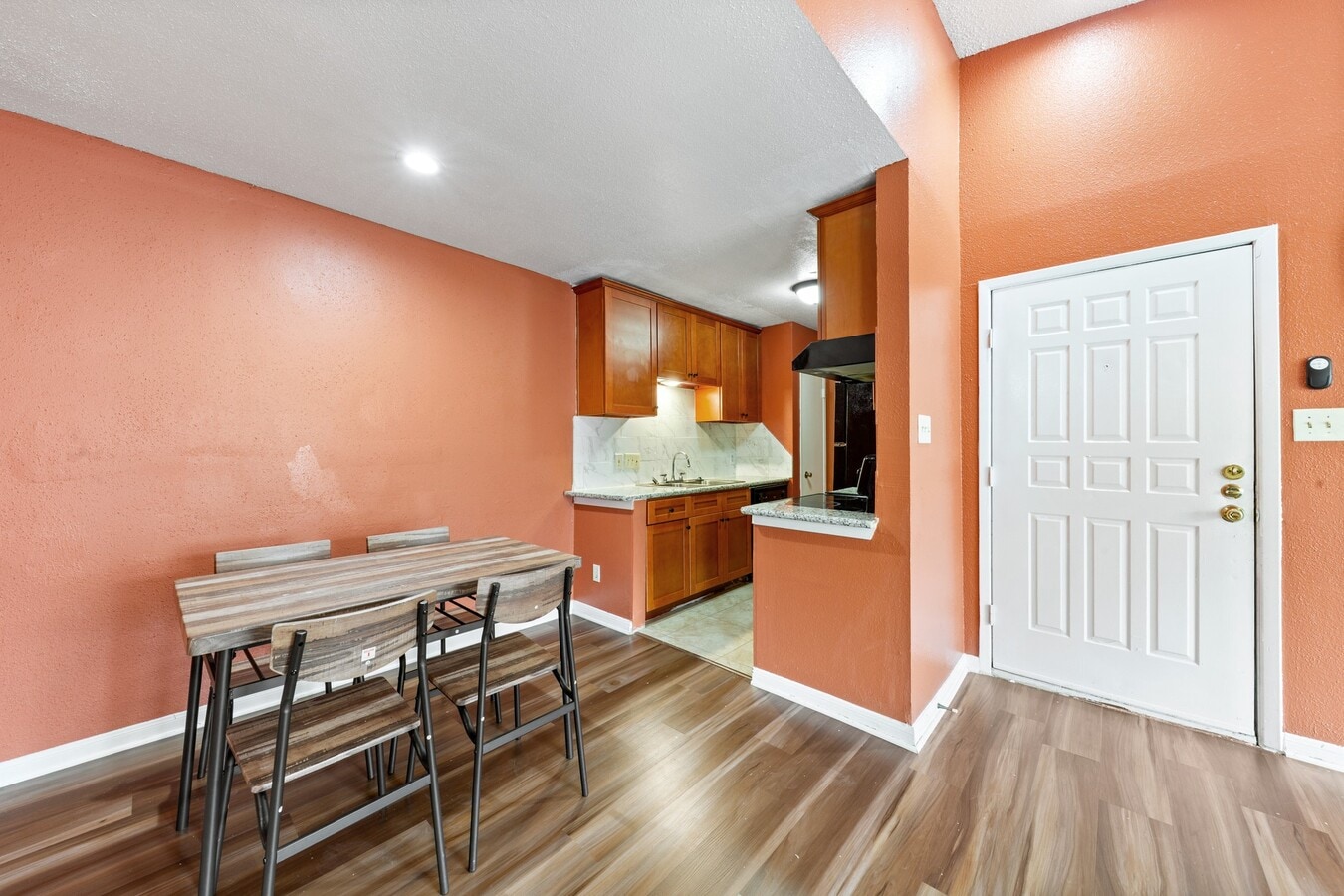 Photo - 2120 Wilcrest Dr Unidad True