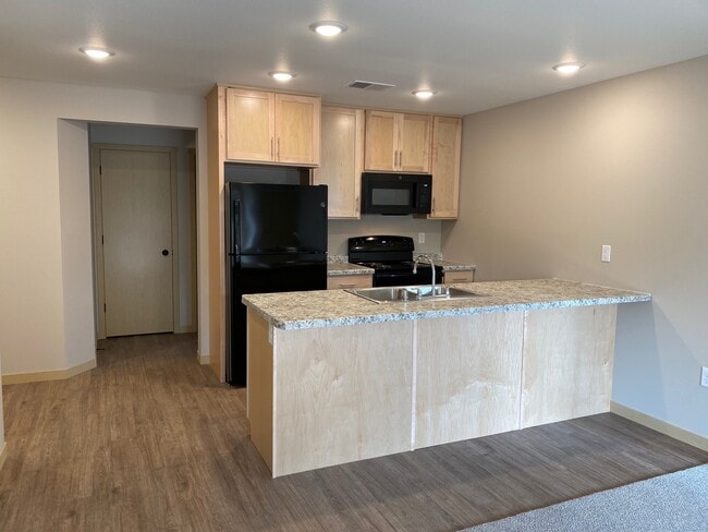 Building Photo - 604 5th Ave S Unit 202 Rental