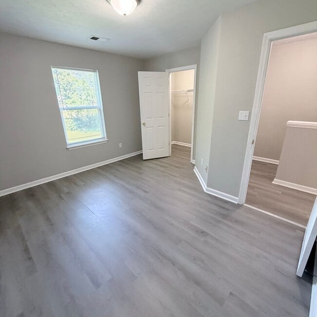 Photo - 118 Tanbark Dr