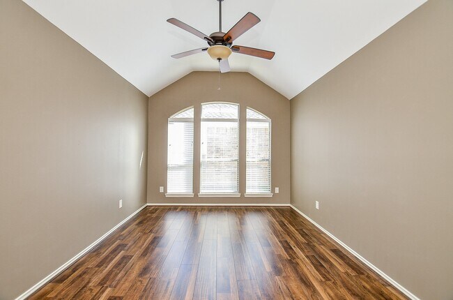 Photo - 26006 Palmdale Estate Dr