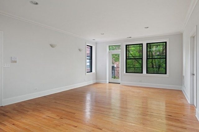 Building Photo - 1136 W Pratt Blvd Unit Apt 3N