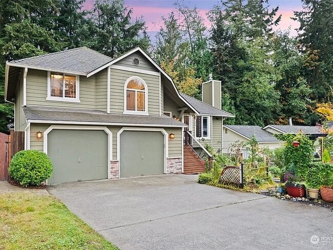 Building Photo - 9330 15th St SE Unit ADU