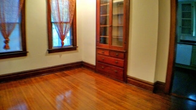 Photo - 339 W 6th Ave