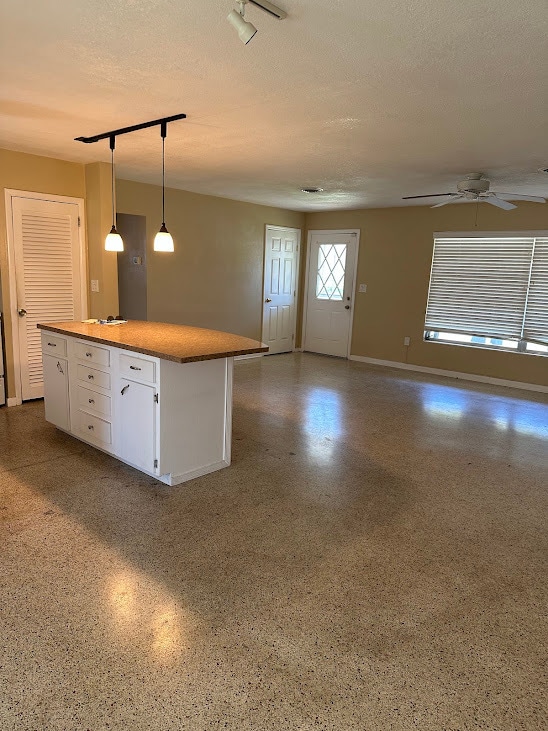 Photo - 1560 Elizabeth Ln