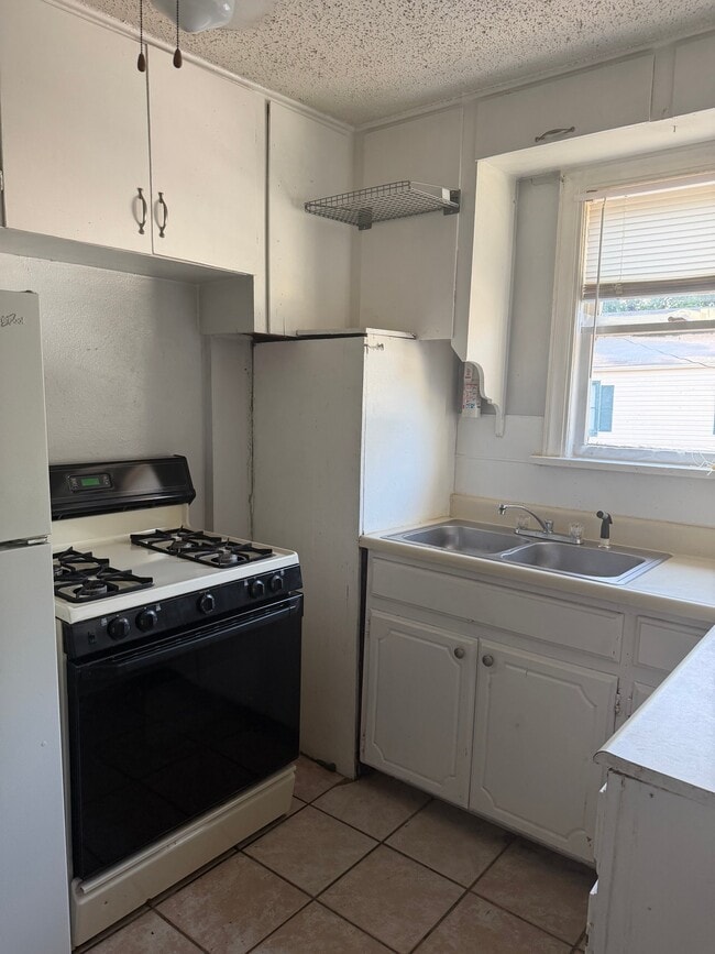 Photo - 1117 NW 38th St Unit 1119A