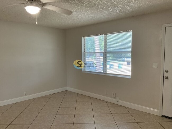 Photo - 3235 Holly Berry Ln