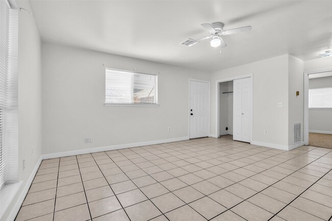 Photo - 809 Brooks St