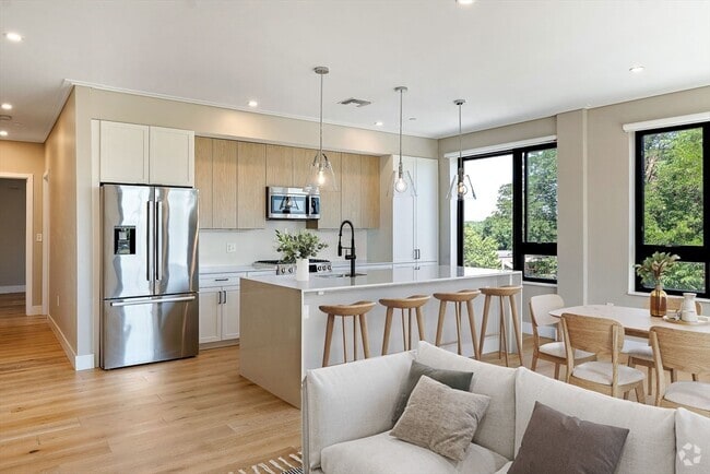 Building Photo - 70 Leo M Birmingham Pkwy Unit 311 Rental