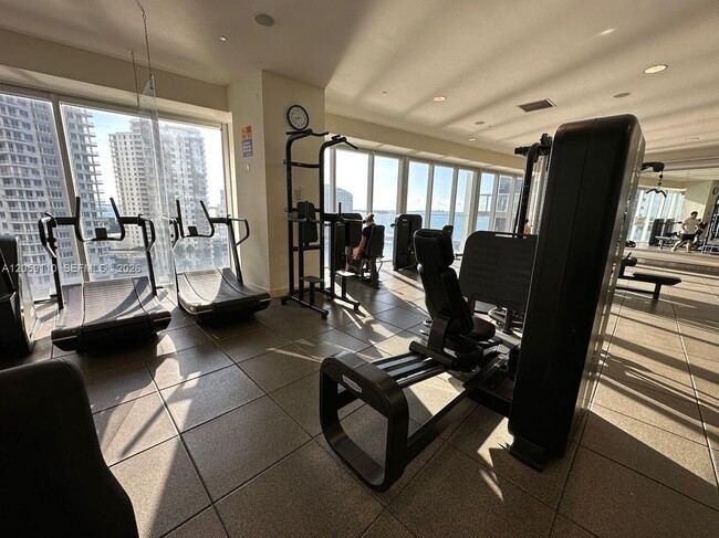 Photo - 485 Brickell Ave Unidad 2507