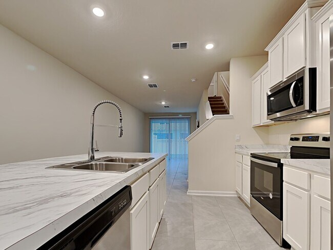 Photo - 519 Big Tree Wy