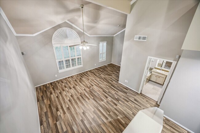 Photo - 4443 Castle Ct Pl