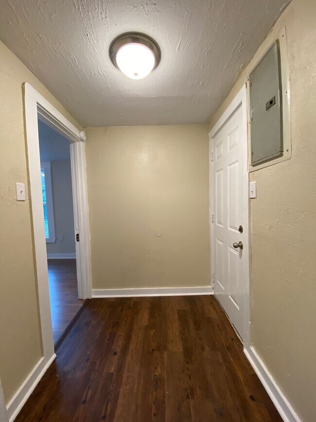 Photo - Temple Beauty 3 Bed 1.5 Bath