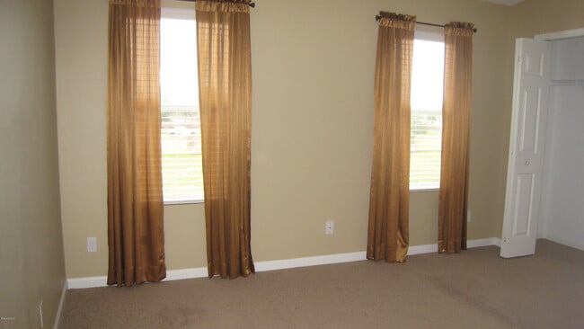 Photo - 4026 Meander Pl