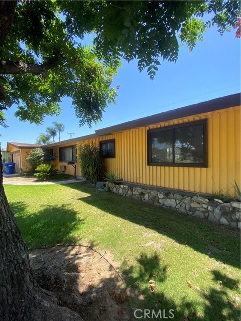 Photo - 700 E Orangewood Dr