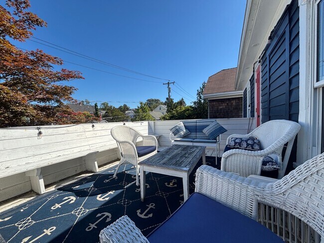 14 Dixon St