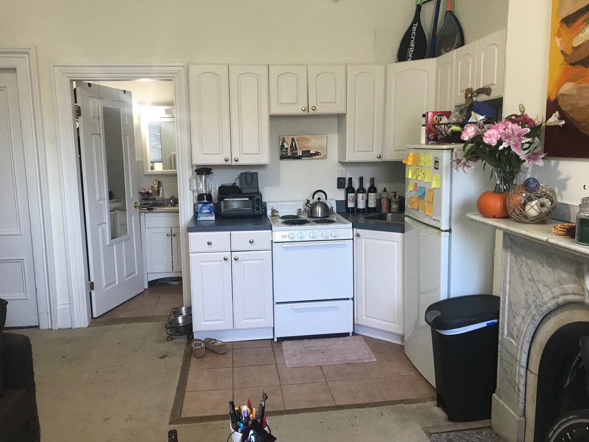 *Pictures are representative samples of the advertised unit. In some cases, the actual units you tou - 127 Pinckney St Unit 3